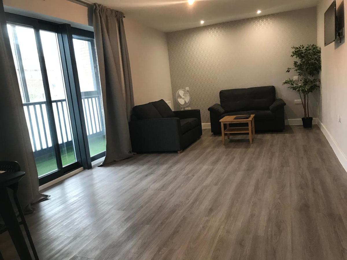 Apartments Heathrow - Hounslow Cranford Dış mekan fotoğraf