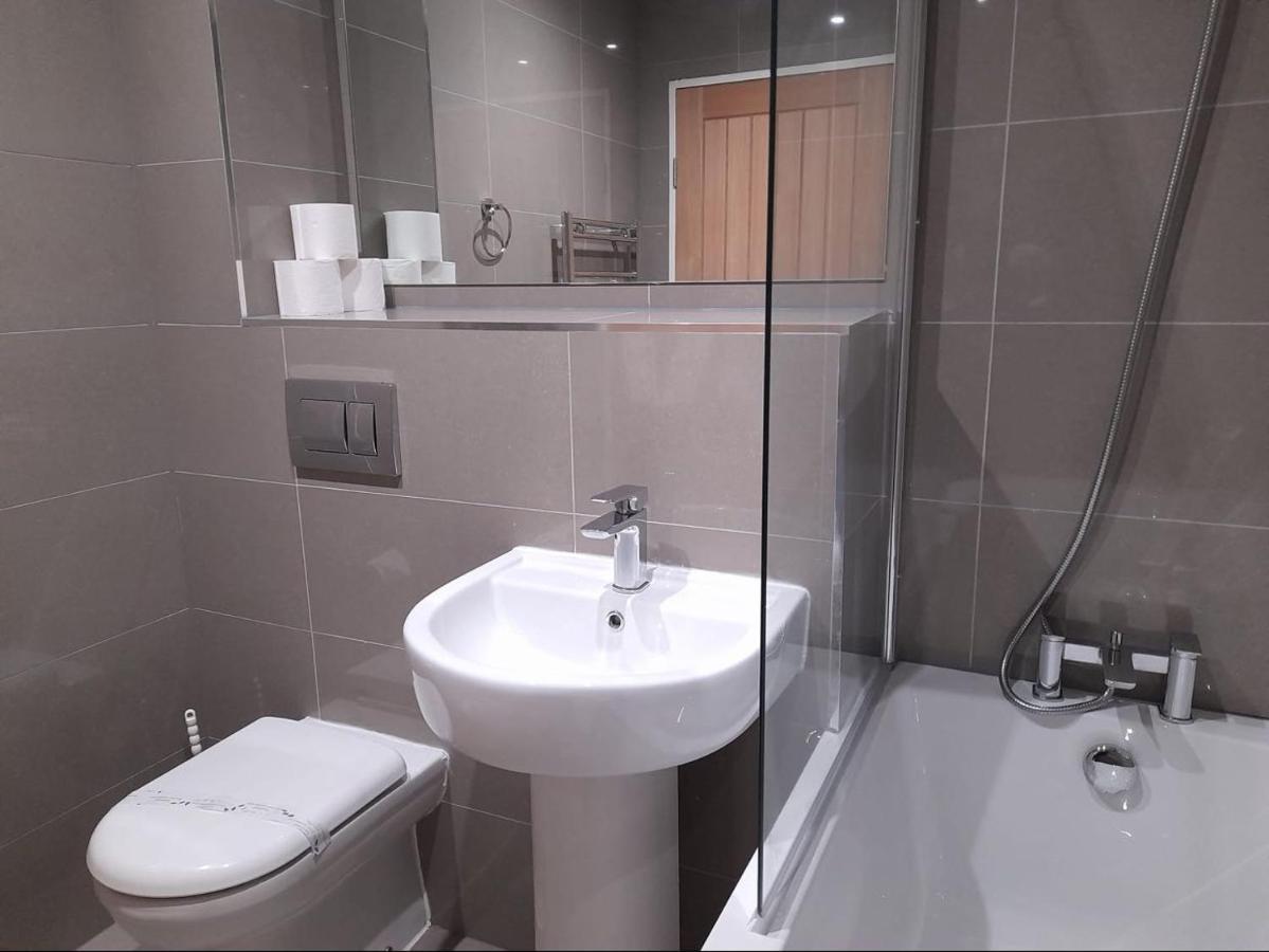 Apartments Heathrow - Hounslow Cranford Dış mekan fotoğraf