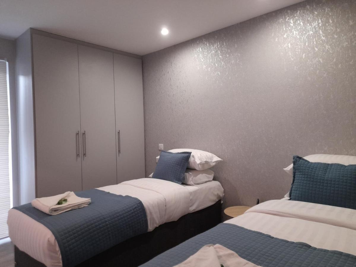 Apartments Heathrow - Hounslow Cranford Dış mekan fotoğraf